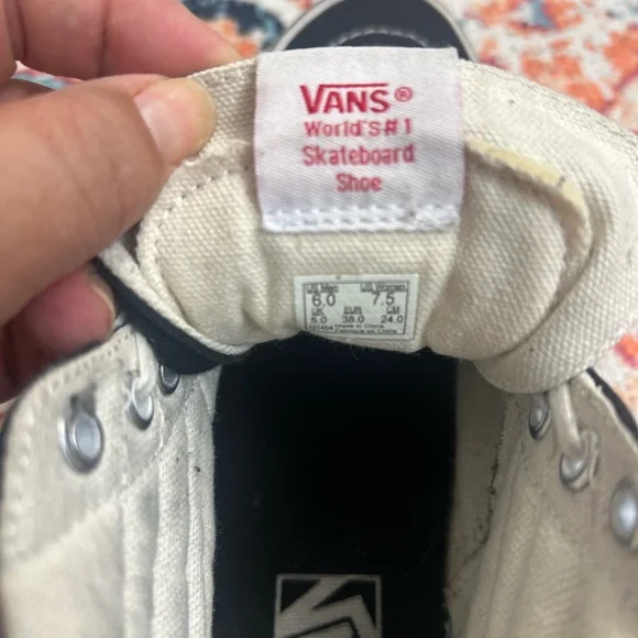 Vans Classic Black and White Skate Shoes platform. EUC. Some marks from use - Picture 5 of 9